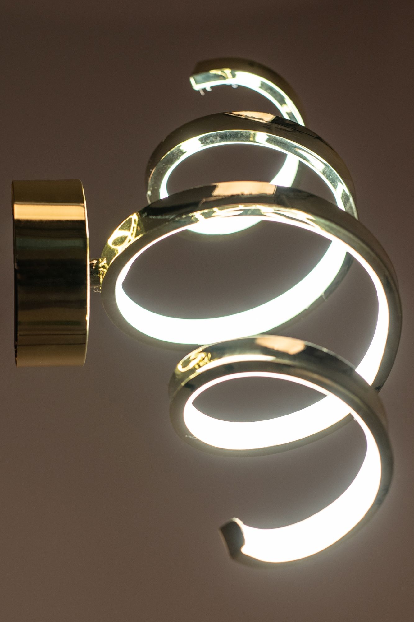 TOOLIGHT væglampe LED APP827-W Guld 35x15x35cm