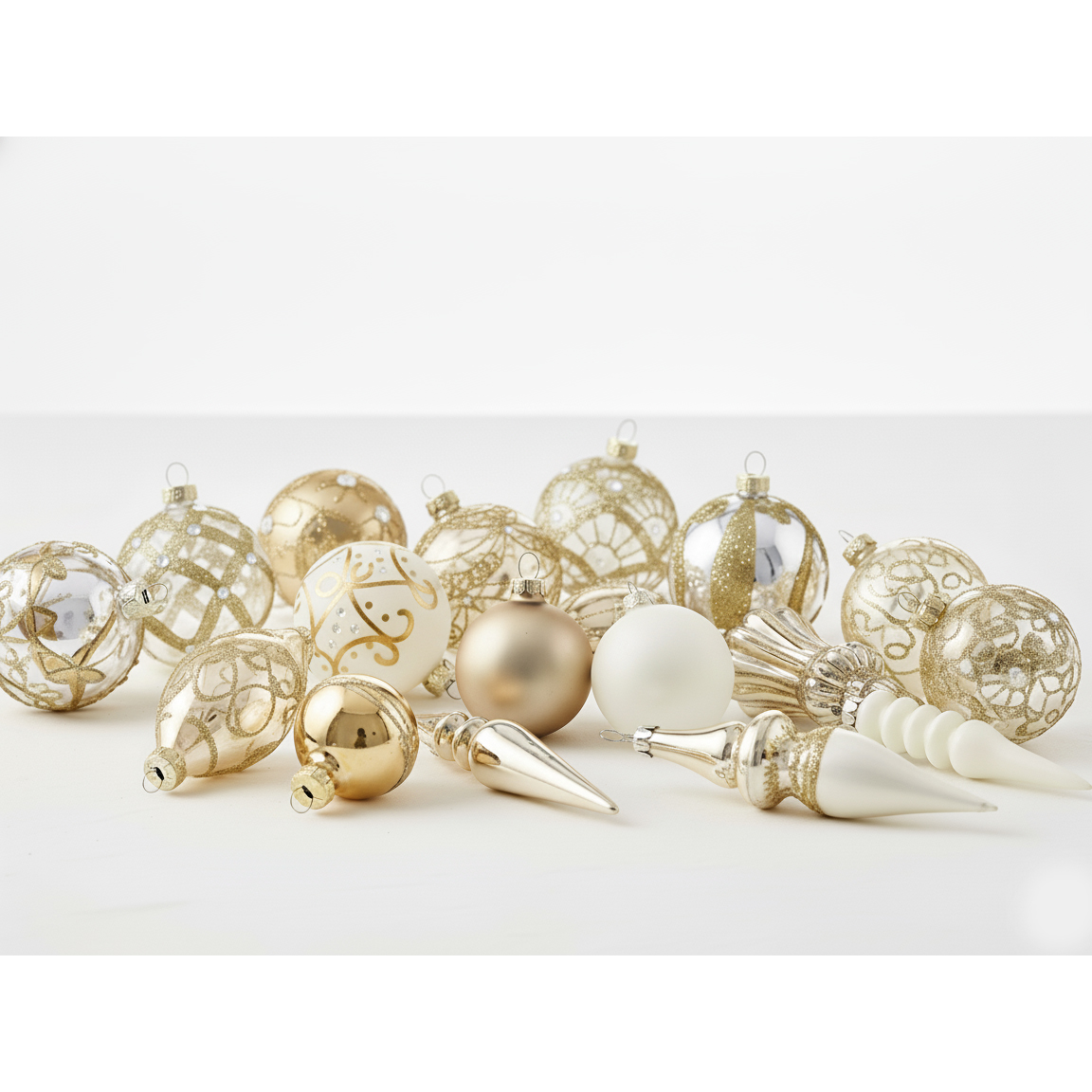 Sæt af 70 julekugler FLICKER Glas Guld