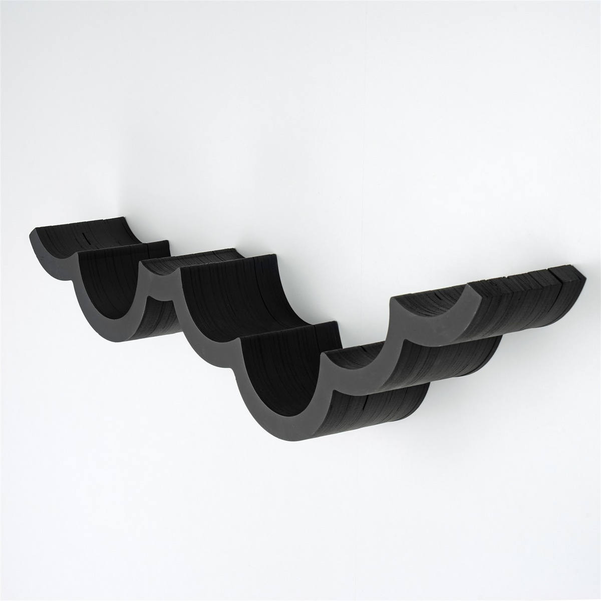 Norda Design Moderne sort træ toiletpapirholder, vægmonteret, 62 x 9 x 16 cm | stilfuldt og funktionelt design