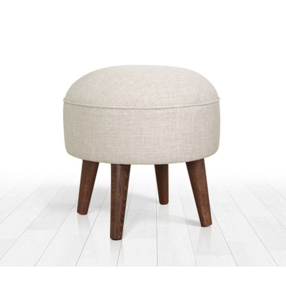 Norda Design Elegant cremefarvet puf med træben, 43 cm højde, 50% bomuld/50% velour, ortopædisk skum | skandinavisk design