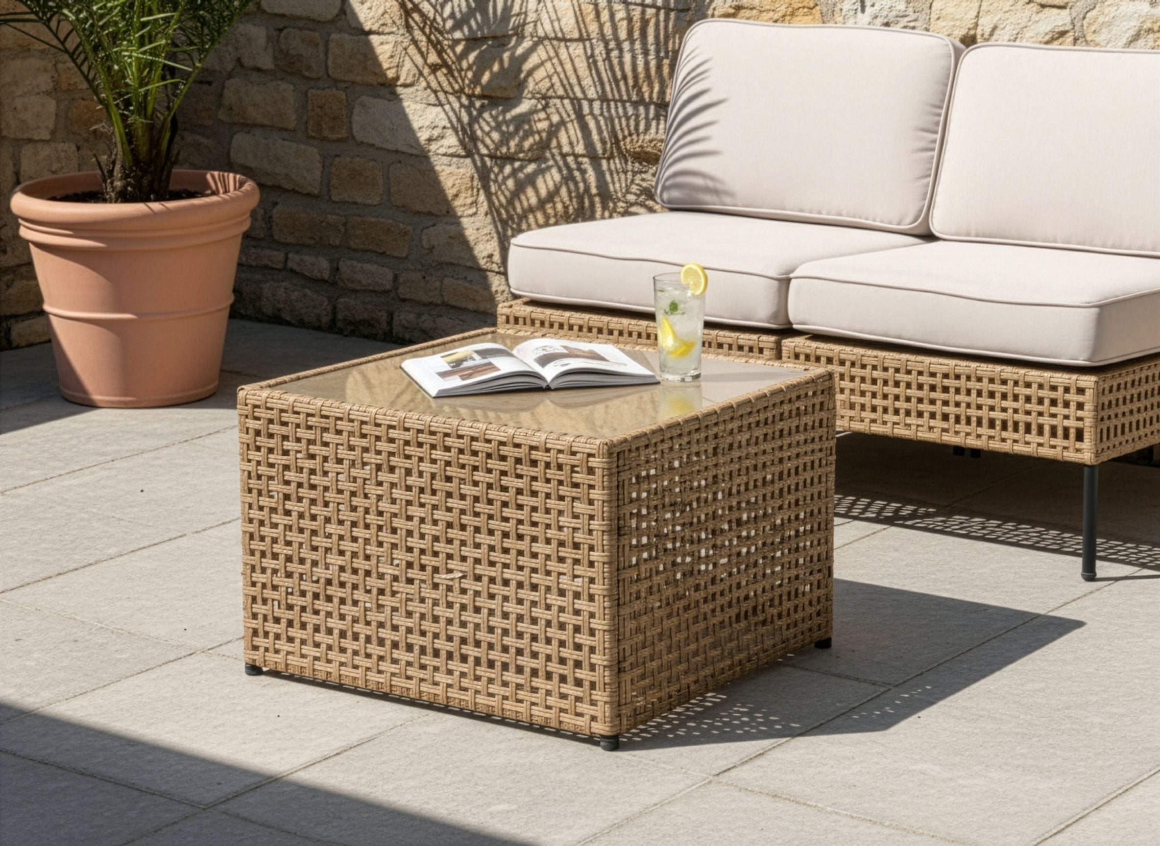 Havesofabord OMEGANA 66 cm 66 cm PE-rattan Beige
