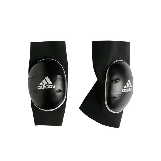 Adidas knebeskyttere