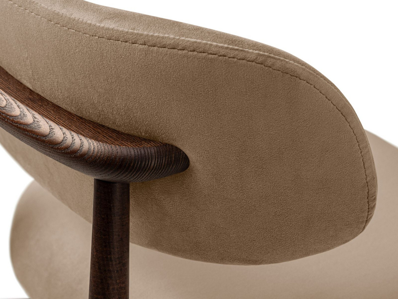 Cosmopolitan Design velourstole, 2 stk., "Evan", 1-personers, 49,5 × 51 × 77 cm, Magic Velvet, valnøddeben